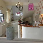 Отель Odos Kentavron 2*